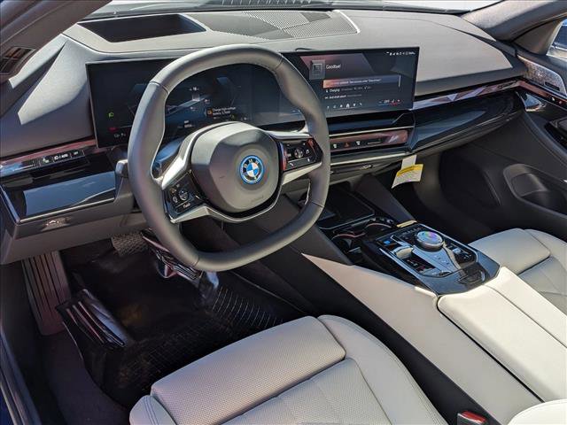 New 2026 BMW i5 eDrive40 image 3