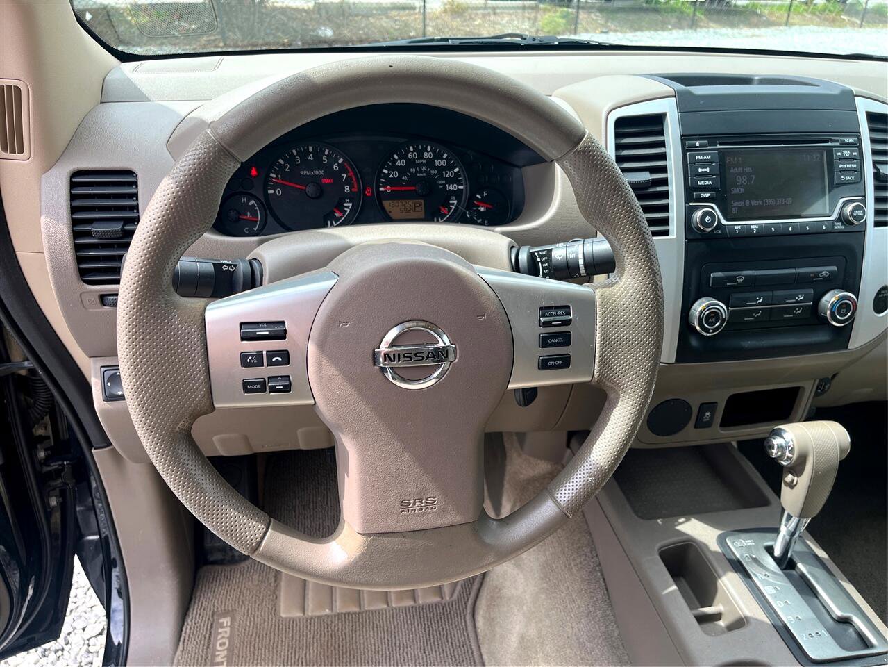Used 2017 Nissan Frontier SV image 17