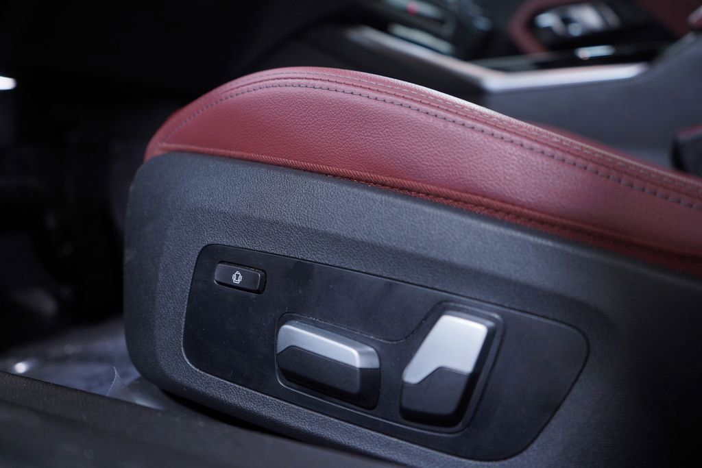 Used 2023 BMW 230i Coupe w/ Convenience Package image 17