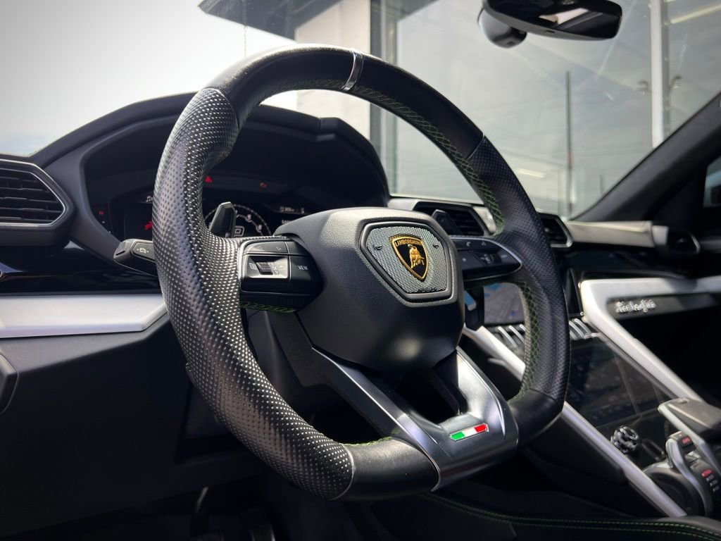 Used 2022 Lamborghini Urus image 64