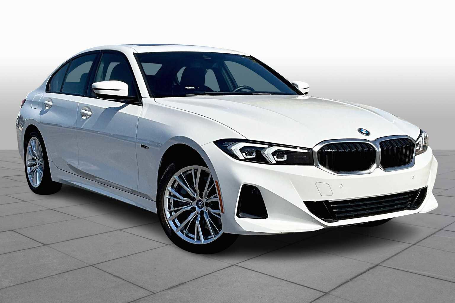 Used 2023 BMW 330e xDrive w/ Premium Package image 2