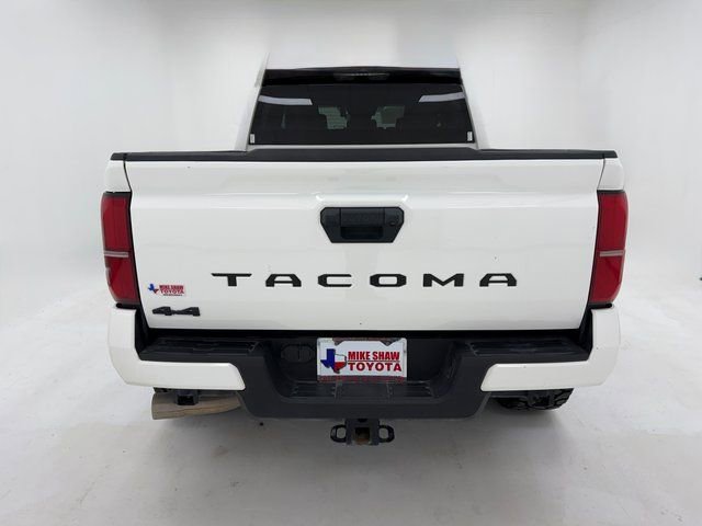 Used 2024 Toyota Tacoma SR5 AWD/4WD image 39