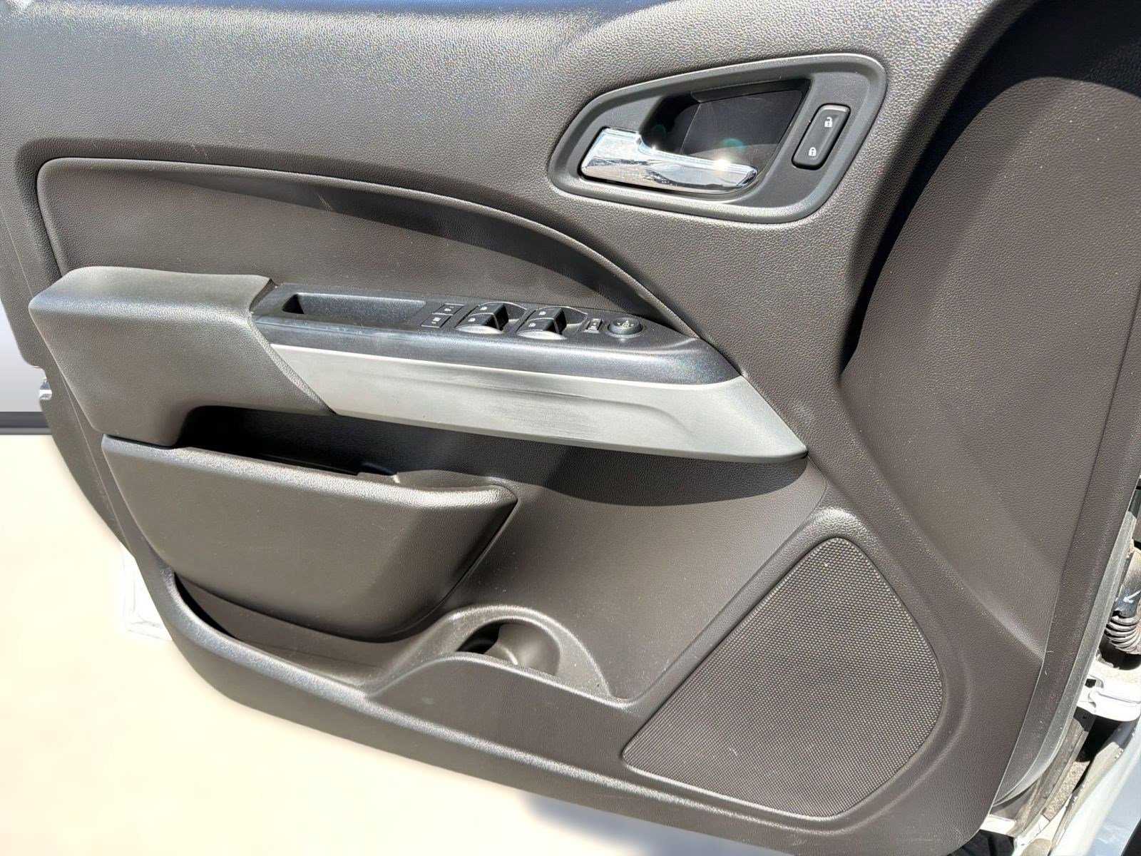 Used 2016 Chevrolet Colorado LT w/ LT Convenience Package AWD/4WD image 12