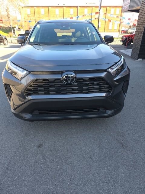 Used 2025 Toyota RAV4 LE image 2