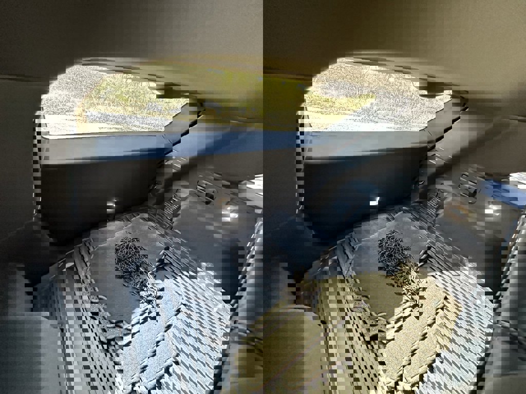 New 2026 Cadillac XT5 Luxury w/ LPO, Floor Liner Package image 17