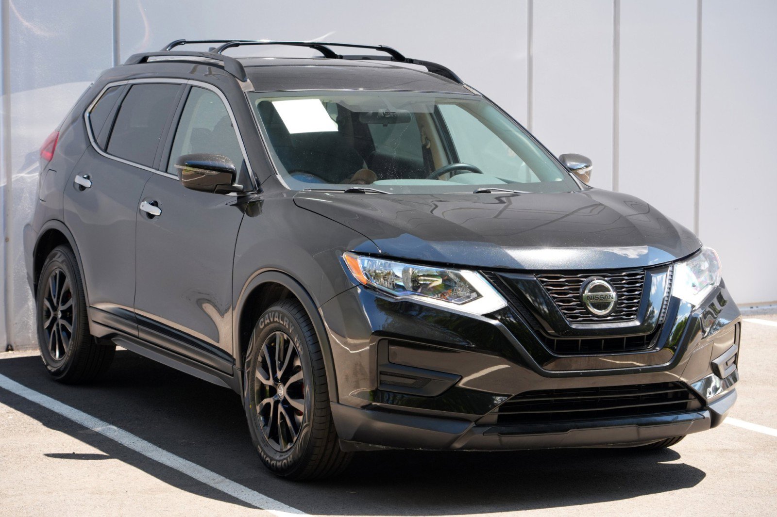 Used 2018 Nissan Rogue SV FWD image 47