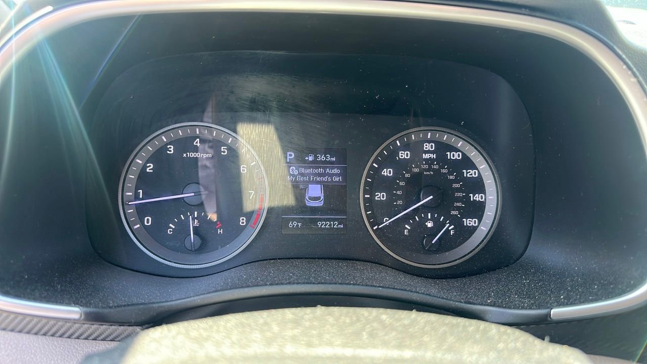 Used 2021 Hyundai Tucson Value FWD image 3