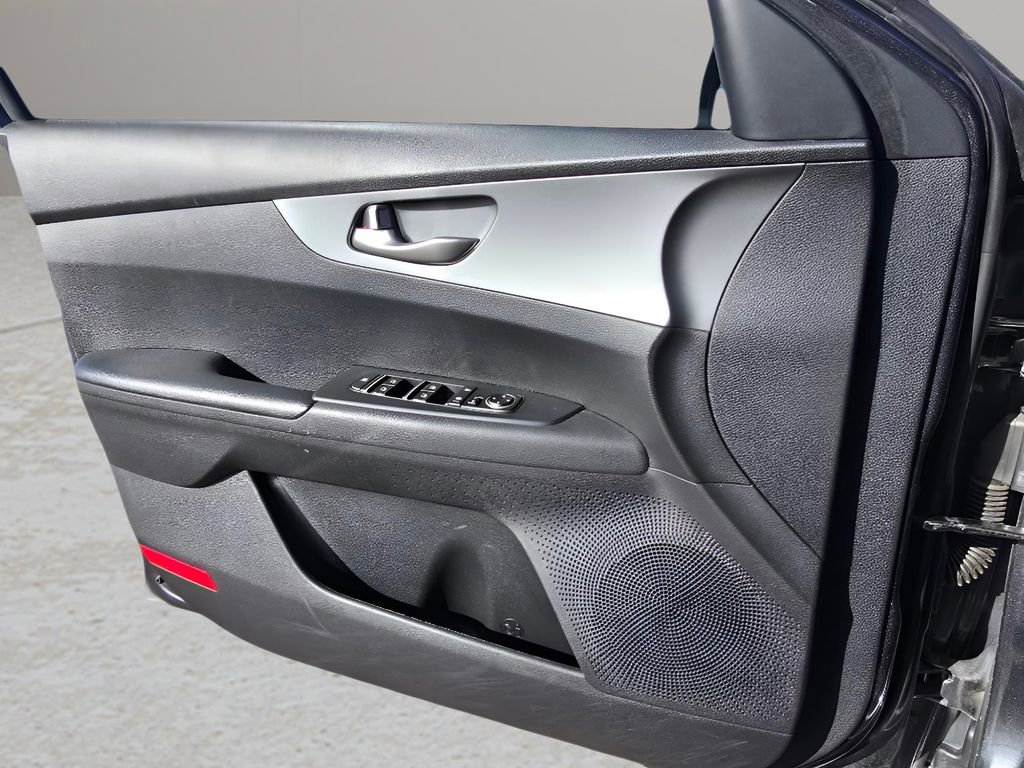 Used 2021 Kia Forte LXS image 26