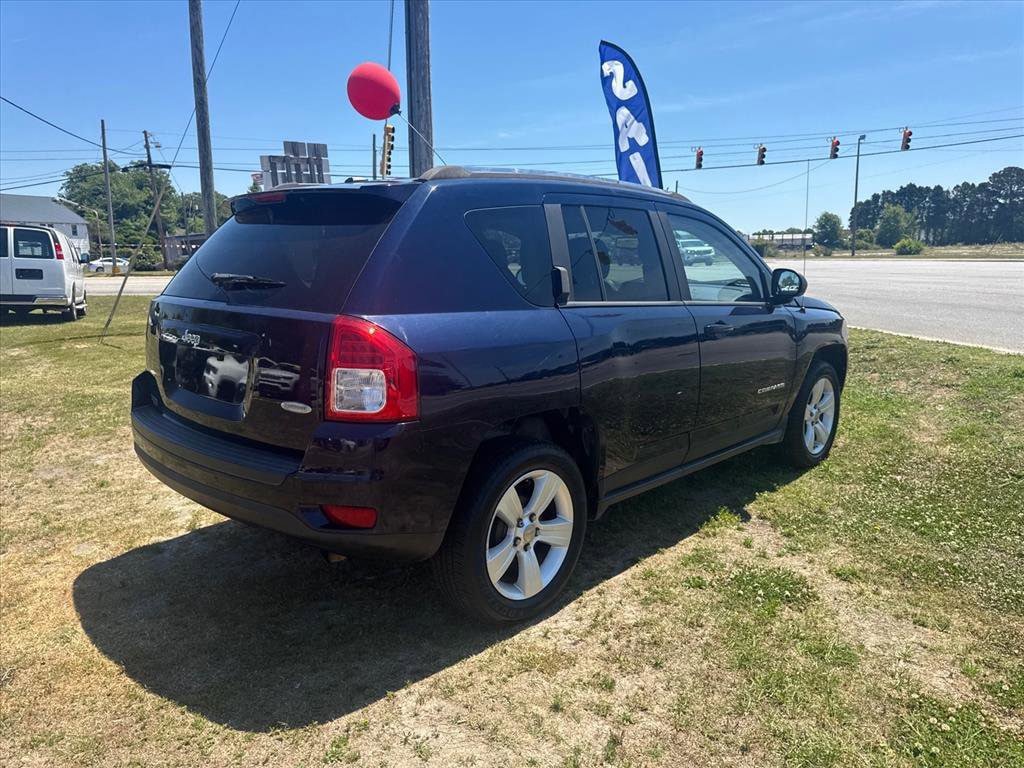 Used 2013 Jeep Compass Latitude w/ Sun/Sound Group FWD image 7