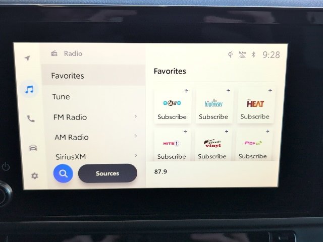 Used 2025 Toyota Camry SE image 33