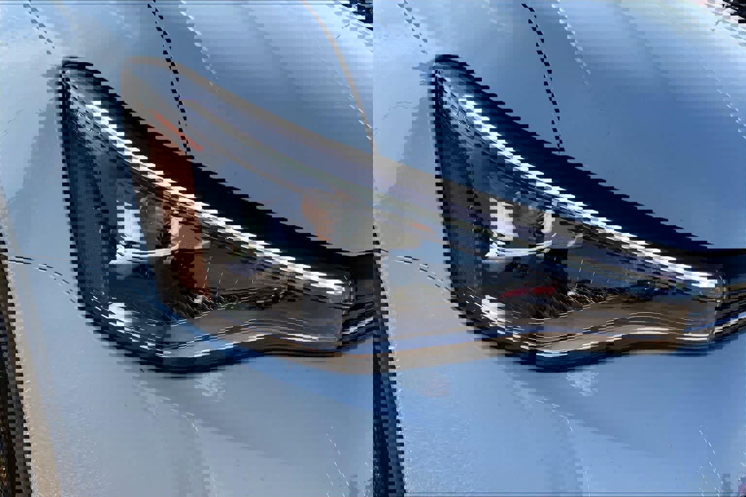 Used 2025 Volkswagen Taos SE FWD image 28