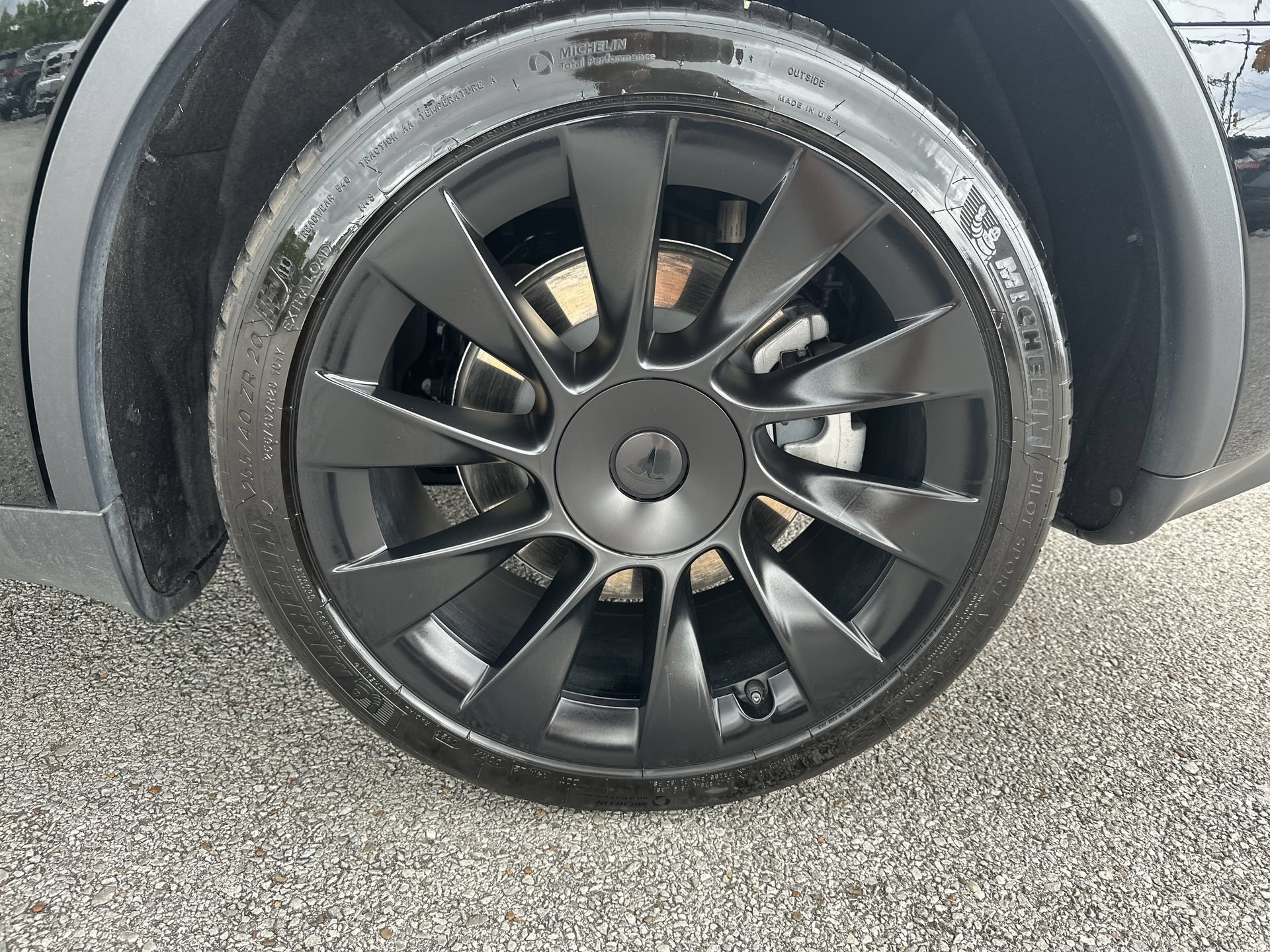 Used 2025 Tesla Model Y Long Range AWD/4WD image 30