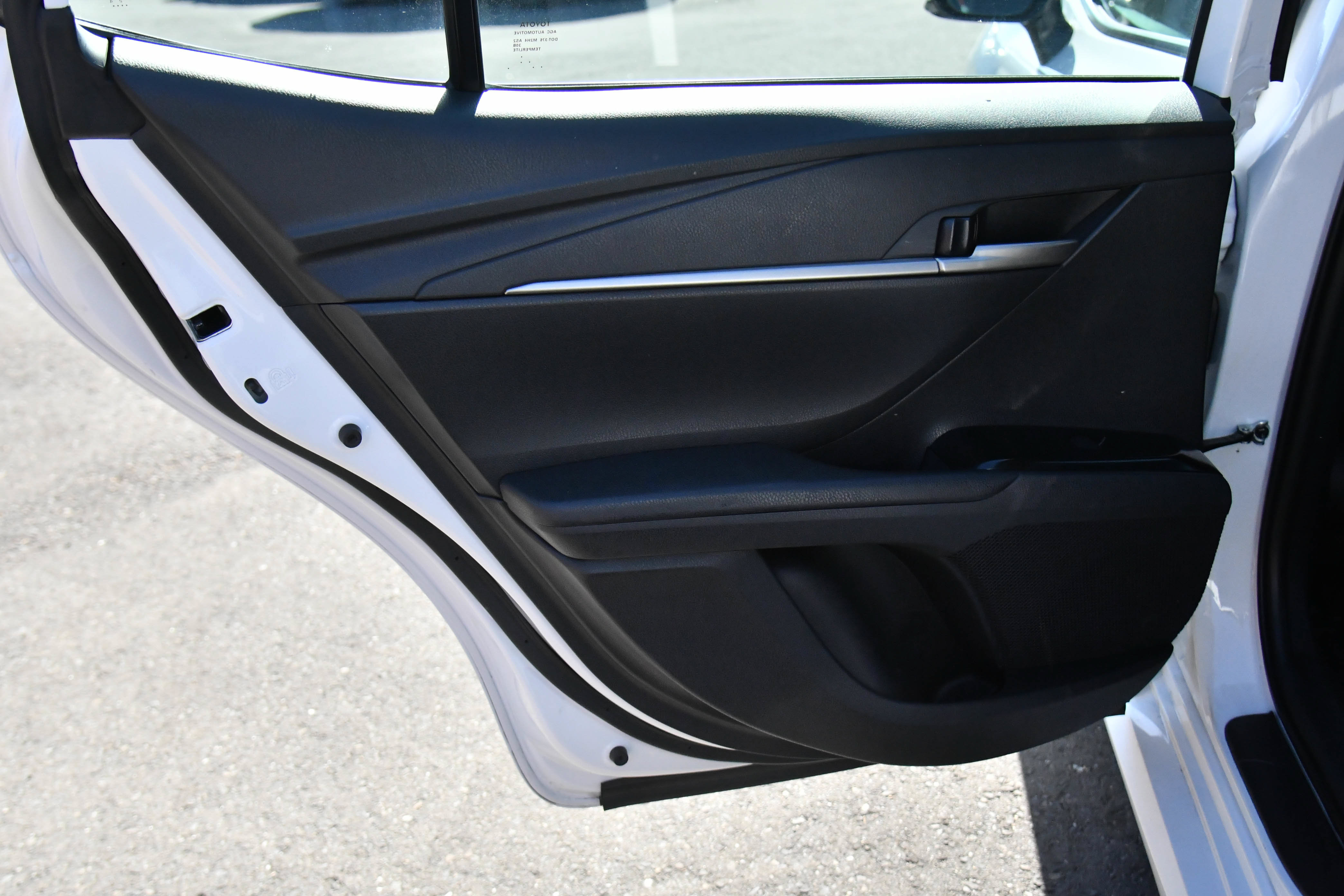 Used 2025 Toyota Camry LE FWD image 37