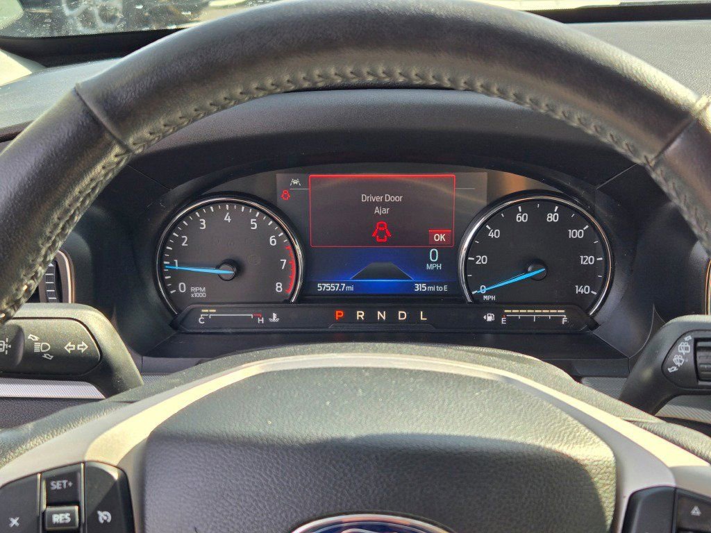 Used 2022 Ford Explorer XLT w/ Equipment Group 202A AWD/4WD image 33