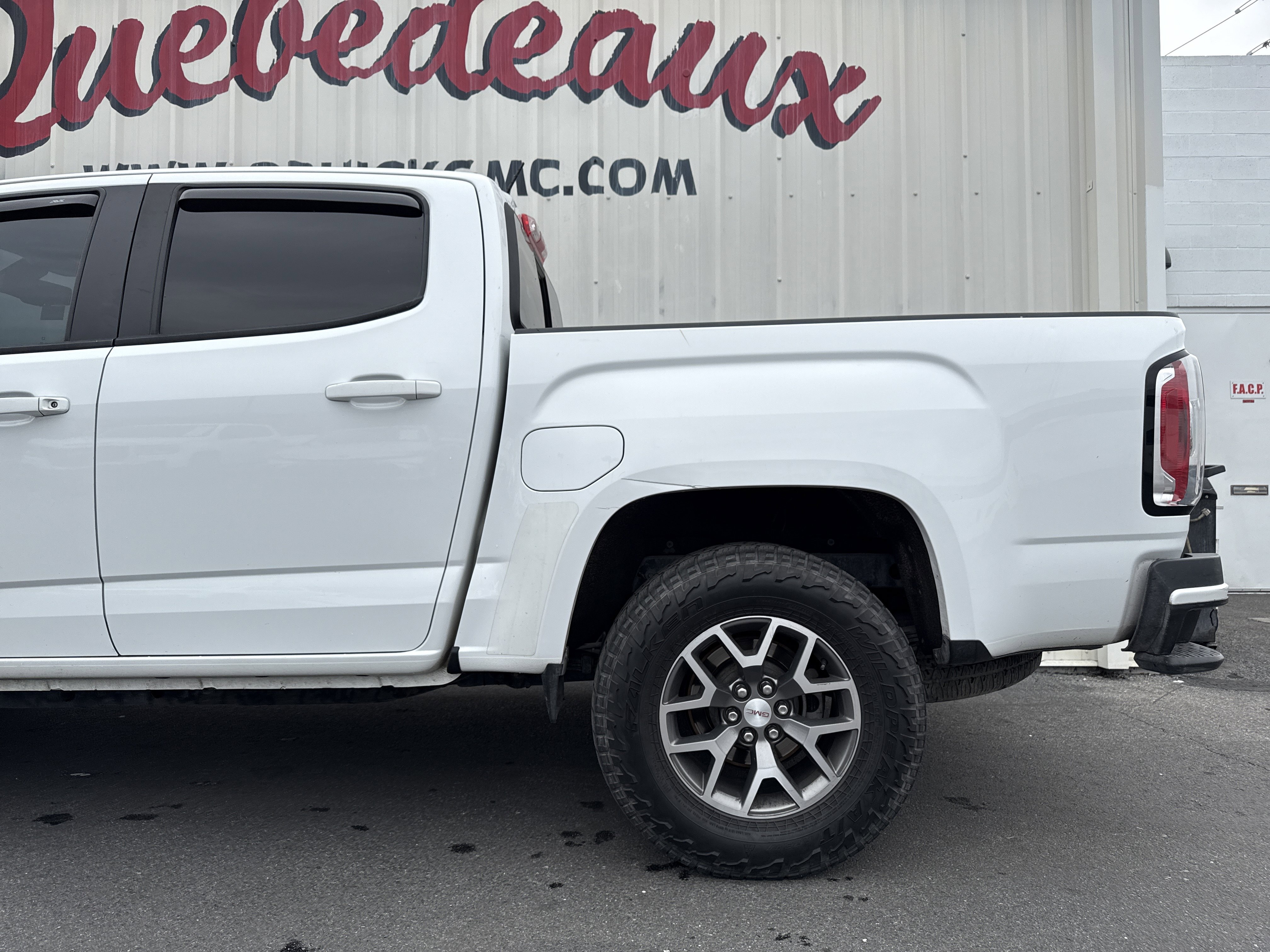 Used 2018 GMC Canyon All Terrain w/ Trailering Package image 2