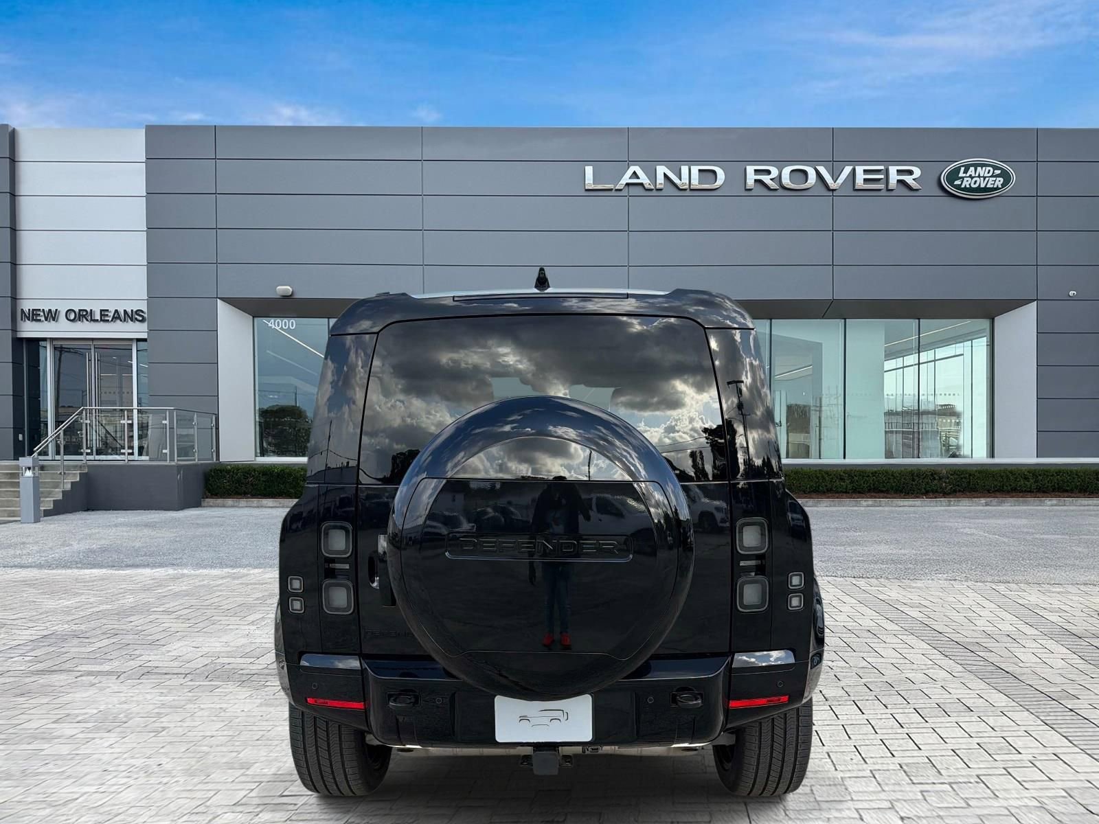 New 2026 Land Rover Defender 110 X-Dynamic SE AWD/4WD image 6