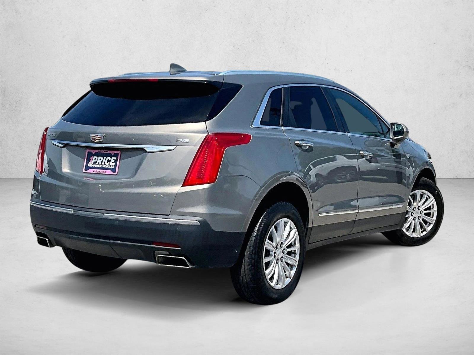 Used 2018 Cadillac XT5 FWD w/ LPO, Wheel Lock Package image 2