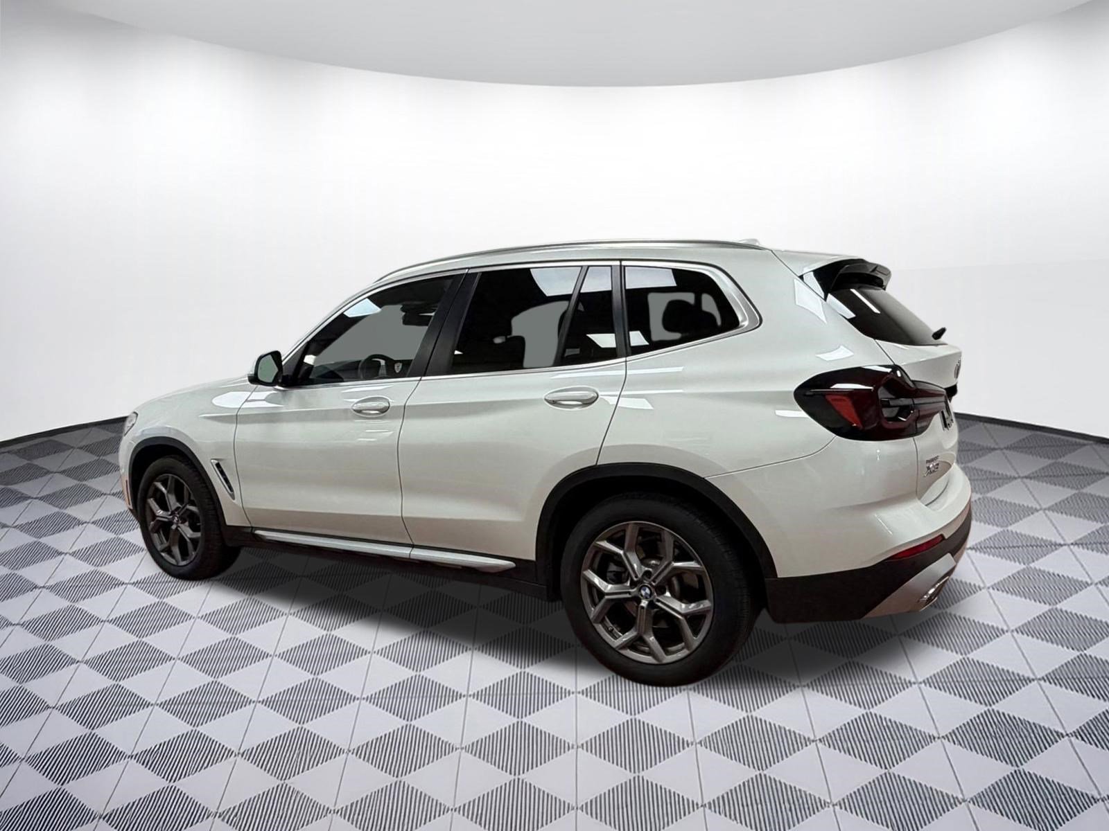 Certified 2024 BMW X3 xDrive30i w/ Premium Package w/ZPA image 2