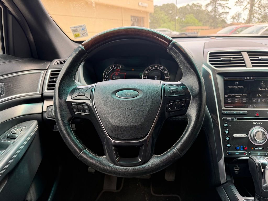 Used 2016 Ford Explorer Platinum image 15