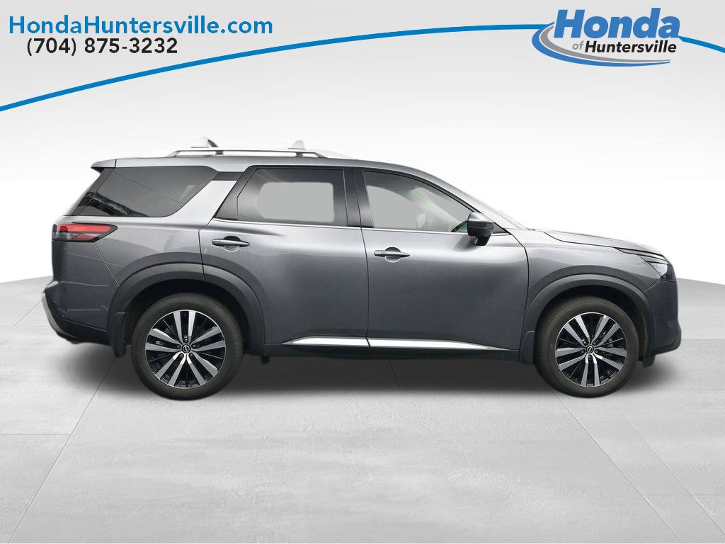 Used 2025 Nissan Pathfinder Platinum AWD/4WD image 5