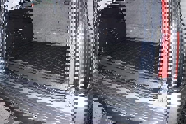 Used 2019 Cadillac Escalade ESV Premium Luxury image 23