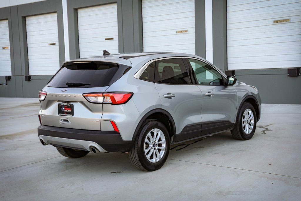 Used 2022 Ford Escape SE w/ Cold Weather Package AWD/4WD image 7