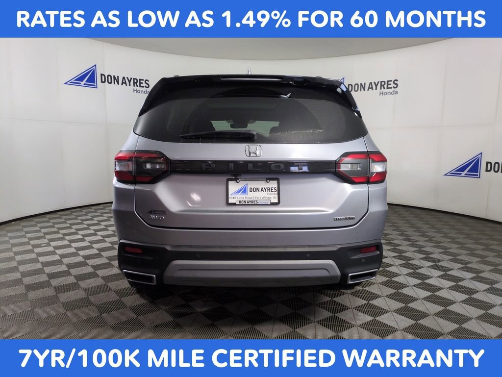 Used 2023 Honda Pilot Touring image 4