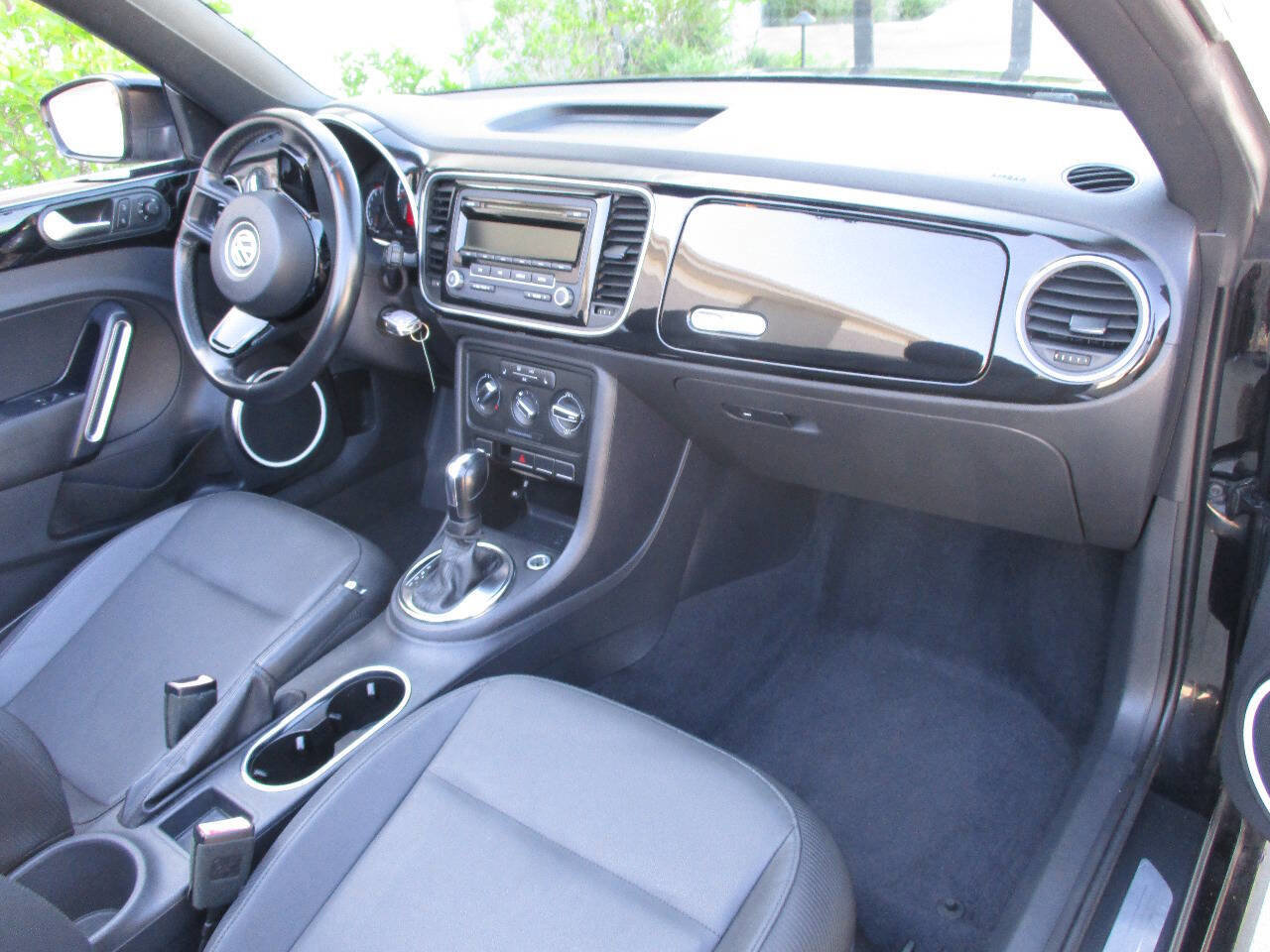 Used 2013 Volkswagen Beetle 2.5 FWD image 60