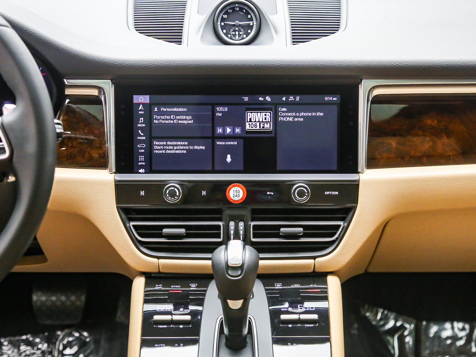 Certified 2026 Porsche Macan AWD/4WD image 17