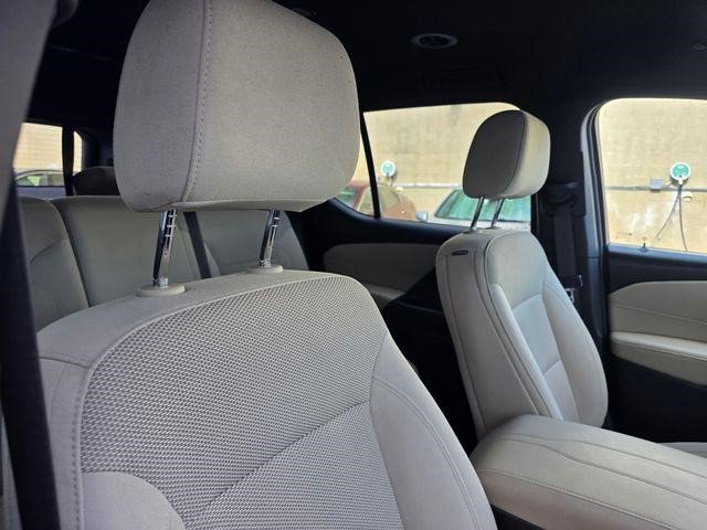 Certified 2023 Chevrolet Traverse LS w/ LPO, Cargo Package FWD image 21