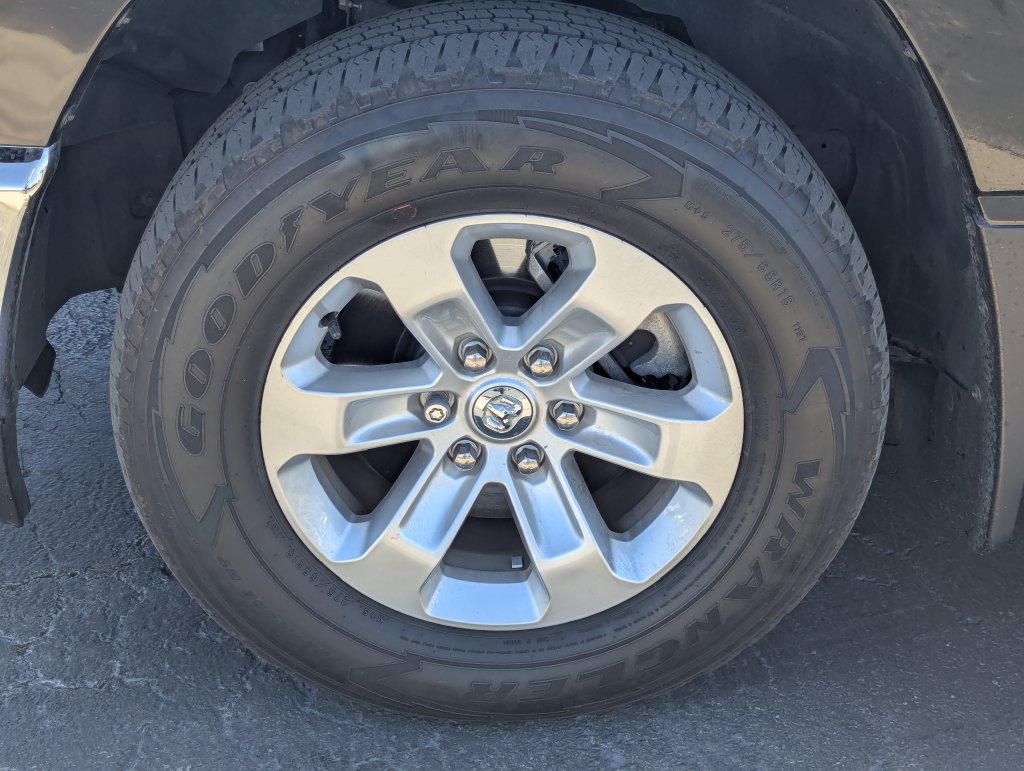 Used 2023 RAM 1500 Laramie AWD/4WD image 14