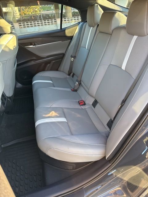 Used 2025 Toyota Camry SE w/ Convenience Package image 13