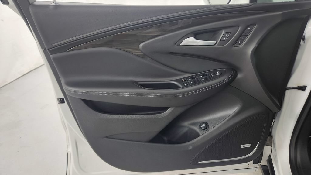 Used 2020 Buick Envision Premium w/ Driver Confidence Package AWD/4WD image 19