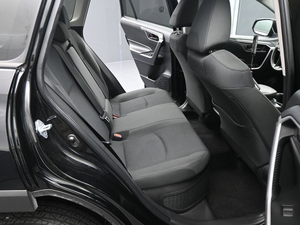 Used 2025 Toyota RAV4 LE image 5