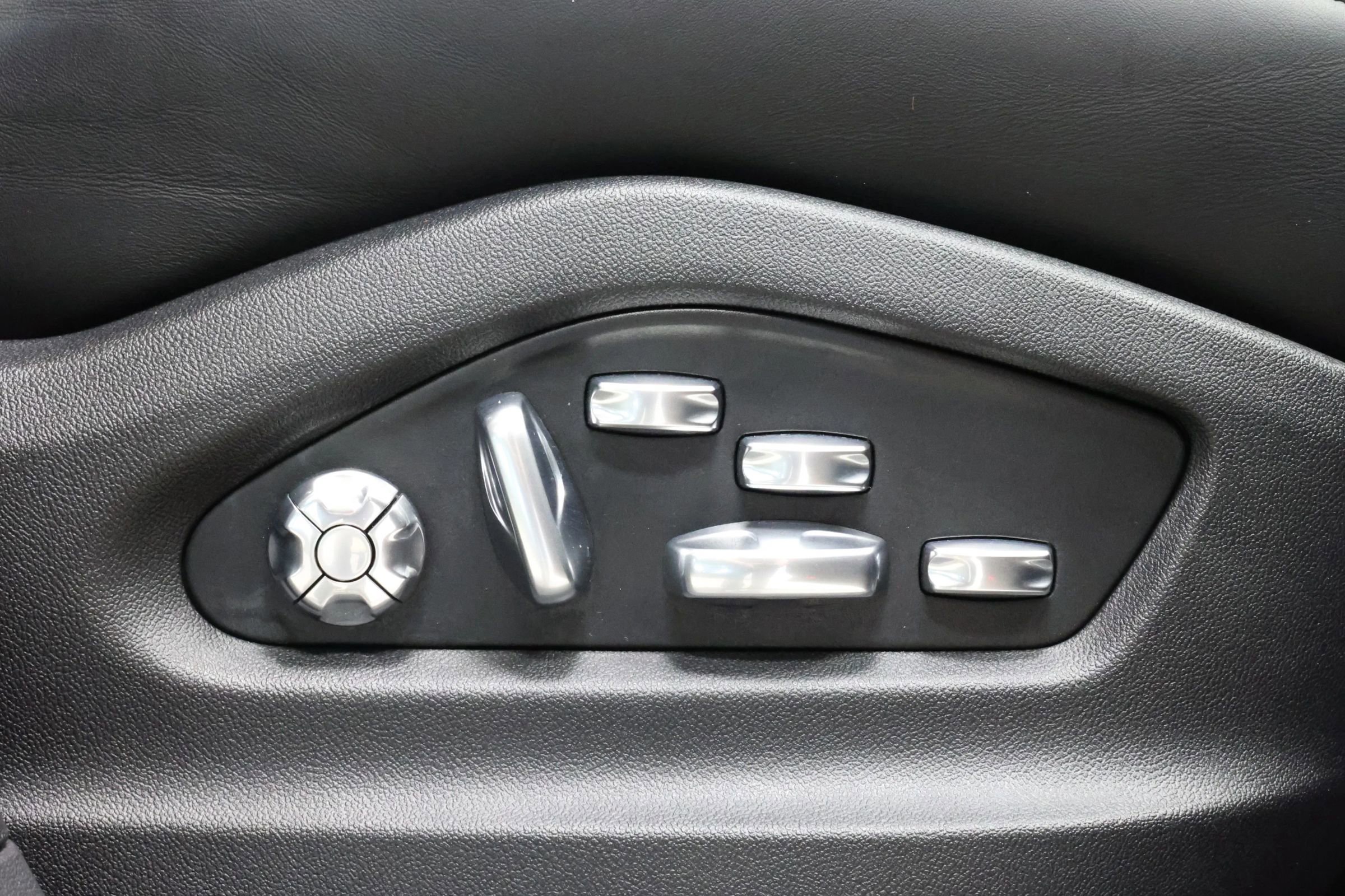 Used 2020 Porsche Cayenne Turbo image 80