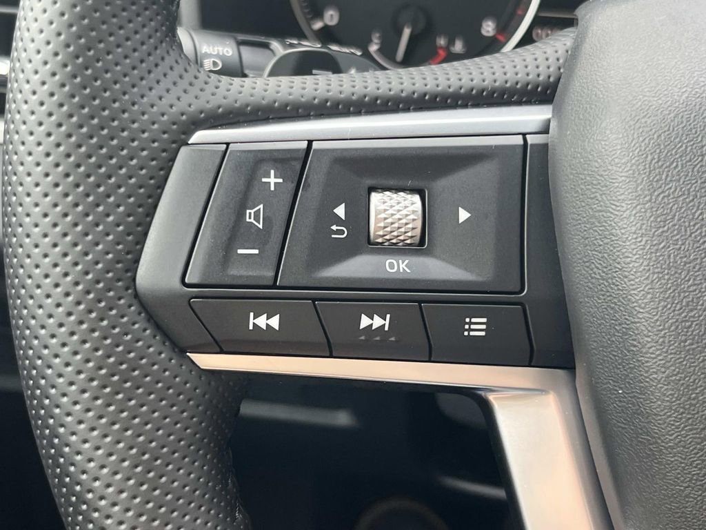 New 2026 Mitsubishi Outlander SE image 27