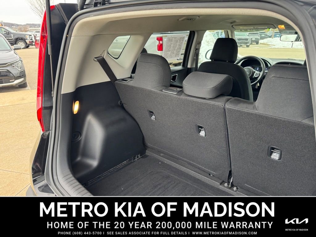 Used 2021 Kia Soul LX image 25