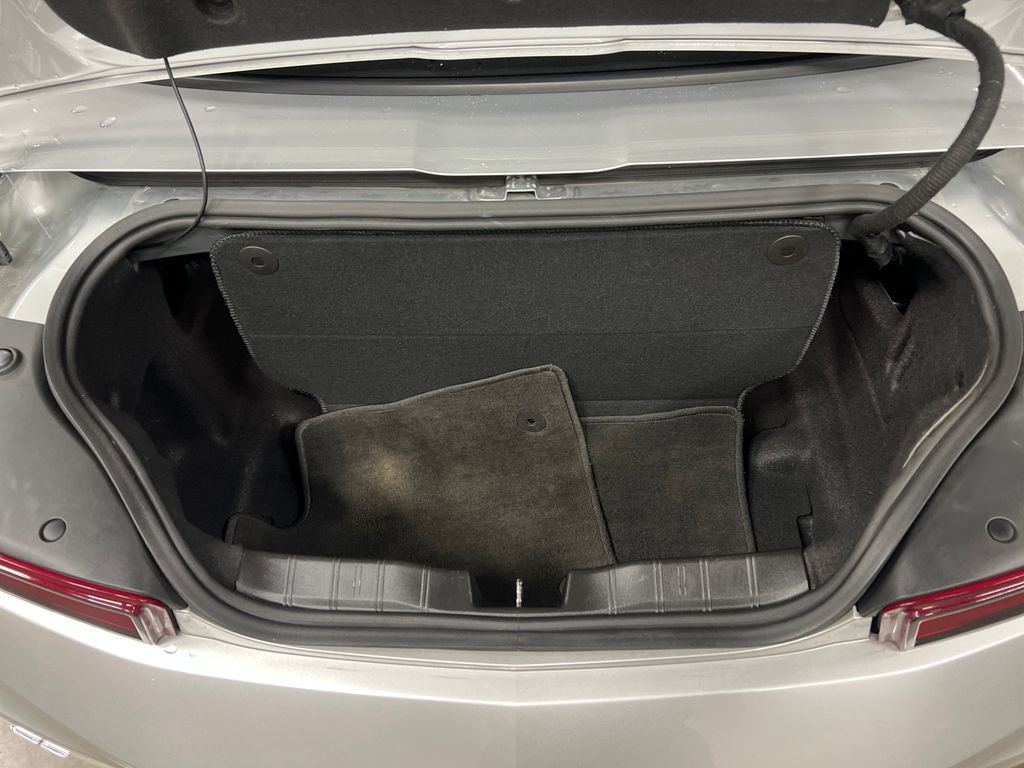Used 2016 Chevrolet Camaro SS RWD image 11