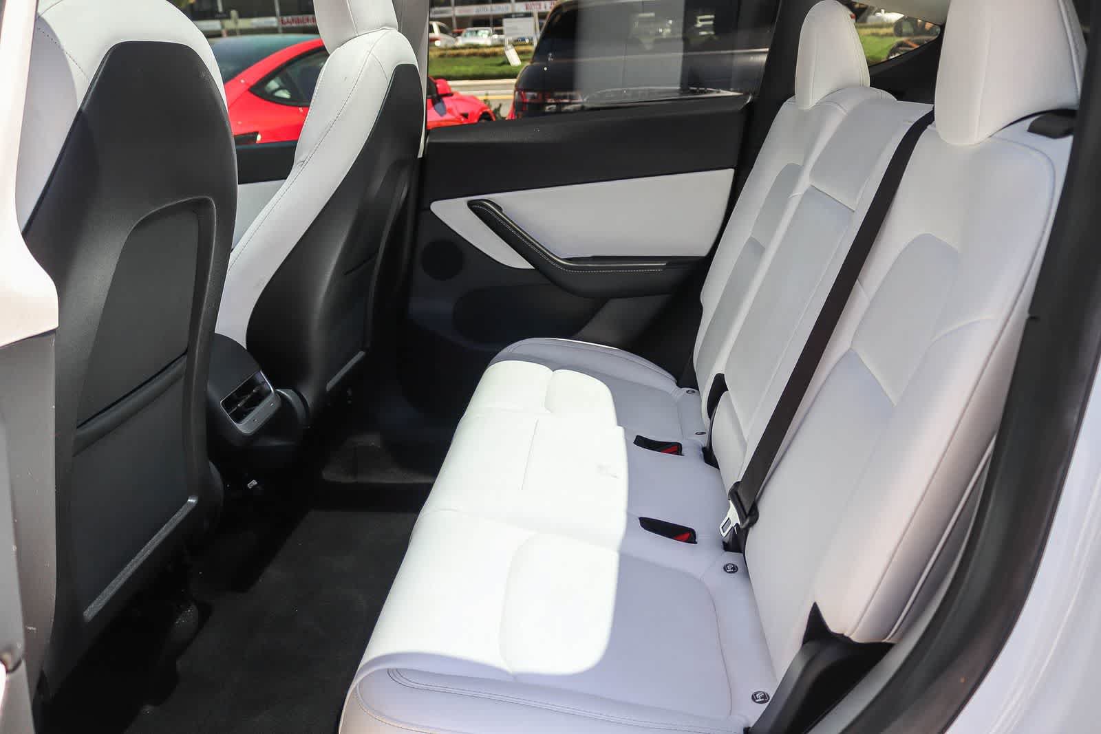 Used 2021 Tesla Model Y Long Range AWD/4WD image 13