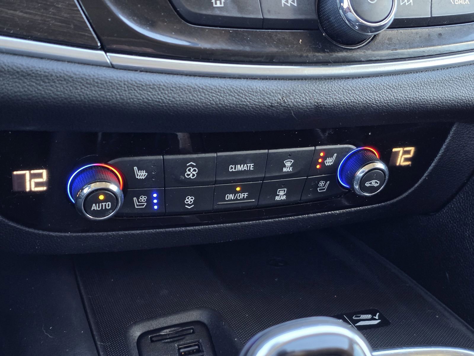 Used 2020 Buick Enclave Avenir w/ Avenir Technology Package image 27