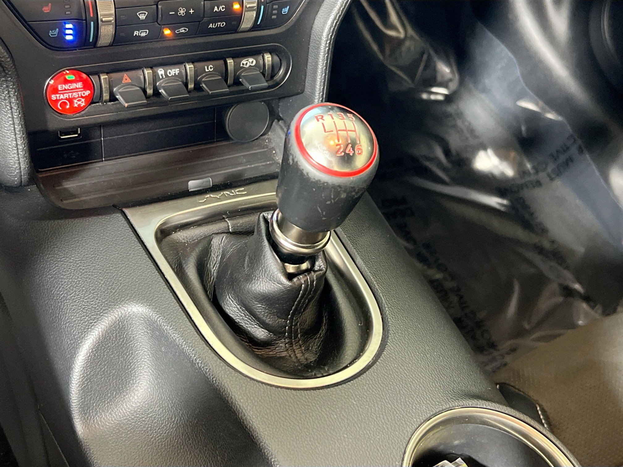 Used 2016 Ford Mustang Shelby GT350 w/ Technology Package image 17