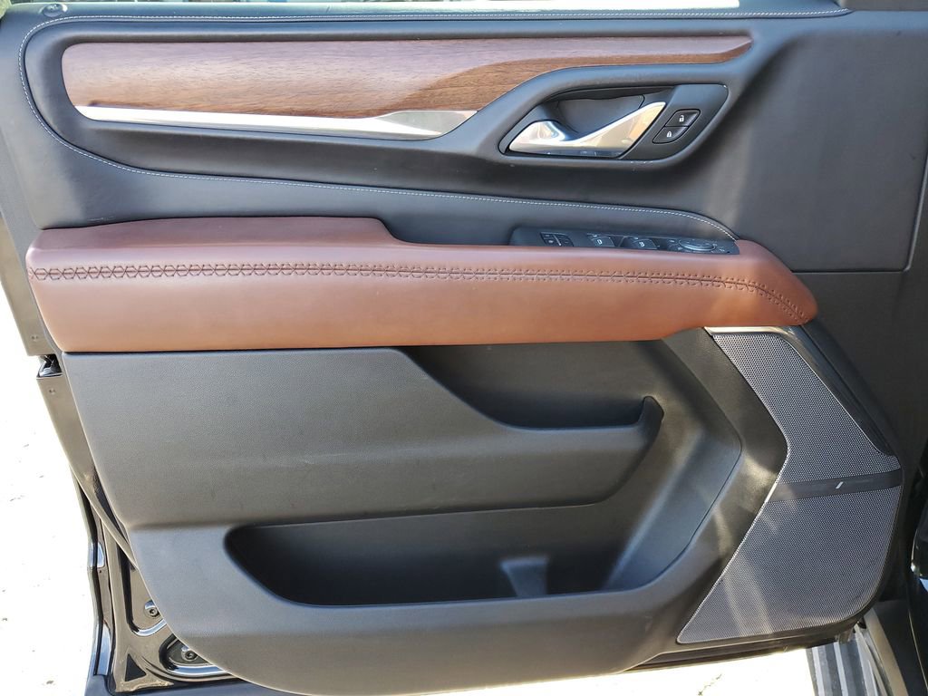 Used 2023 GMC Yukon Denali Ultimate image 25