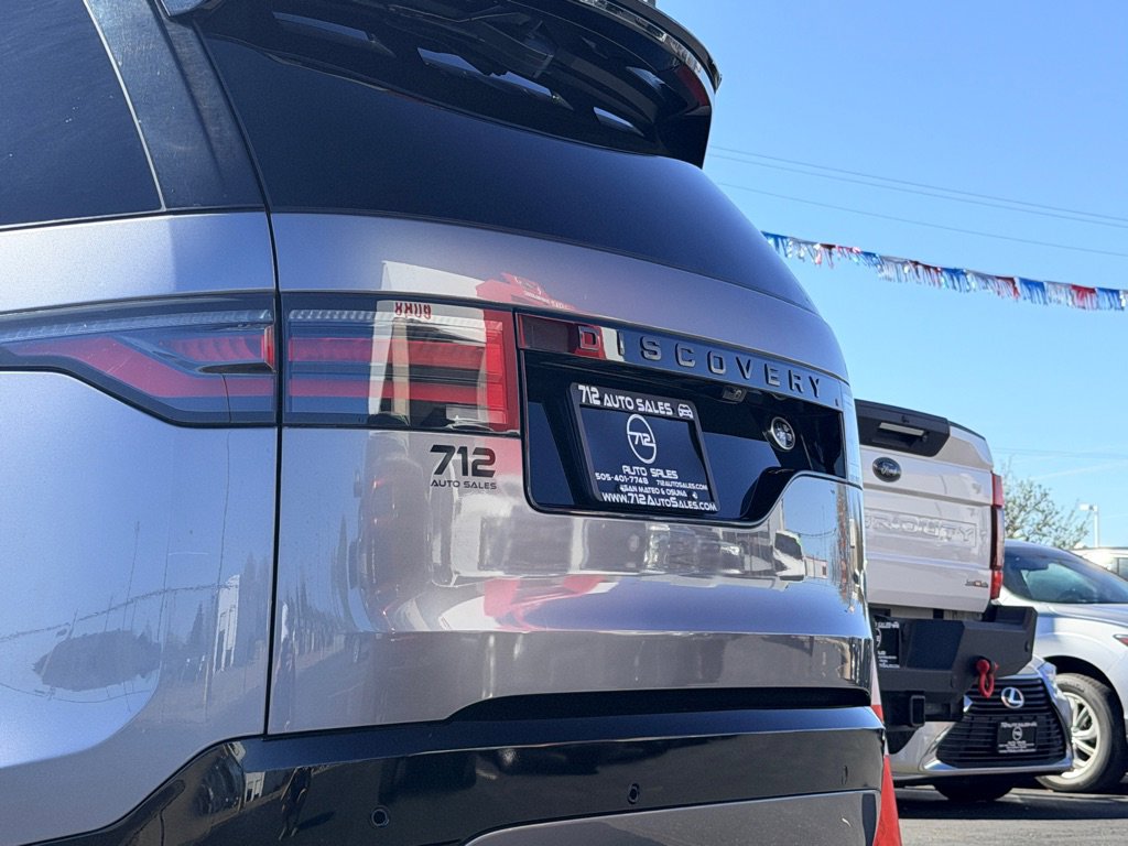 Used 2021 Land Rover Discovery S R-Dynamic AWD/4WD image 36