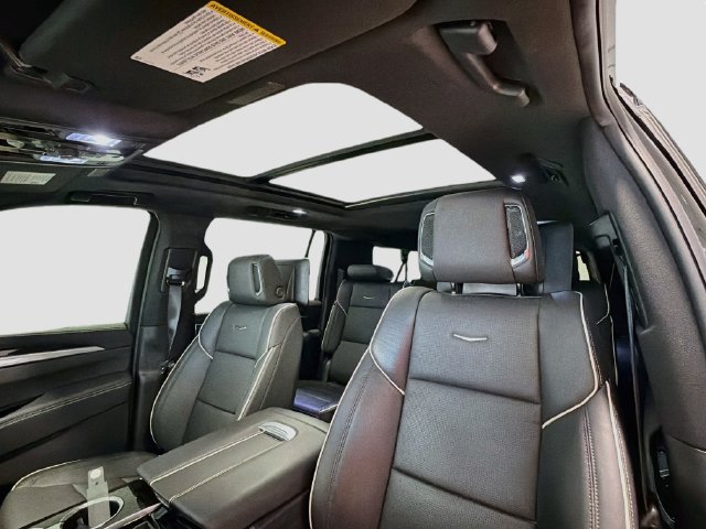 Used 2025 Cadillac Escalade ESV Premium Luxury w/ Touring Package AWD/4WD image 19