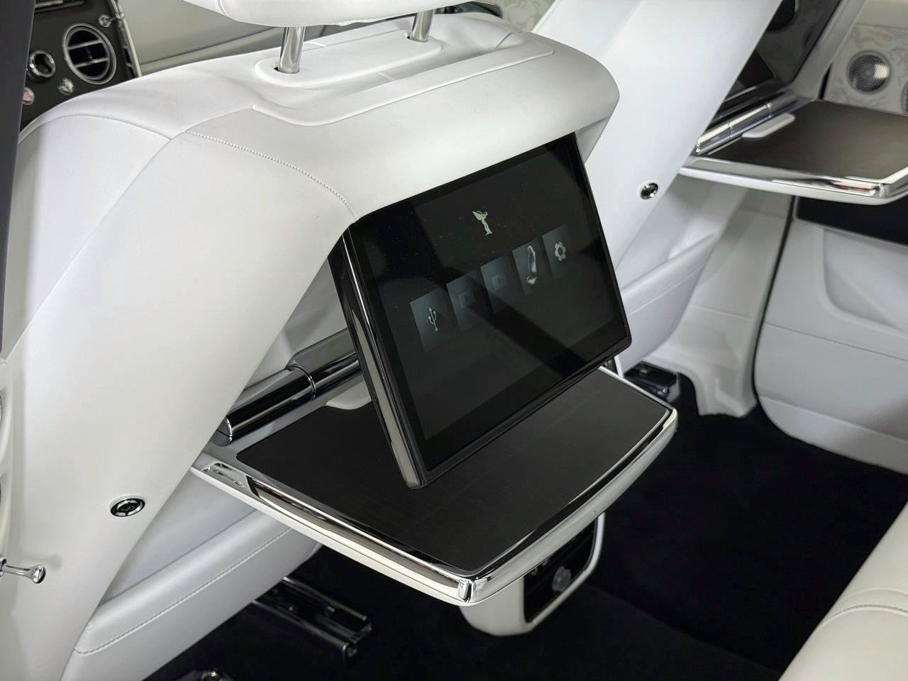 Used 2027 Rolls-Royce Cullinan AWD/4WD image 28