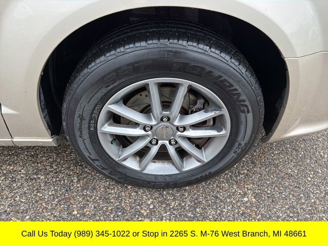 Used 2014 Dodge Grand Caravan R/T w/ Driver Convenience Group image 3