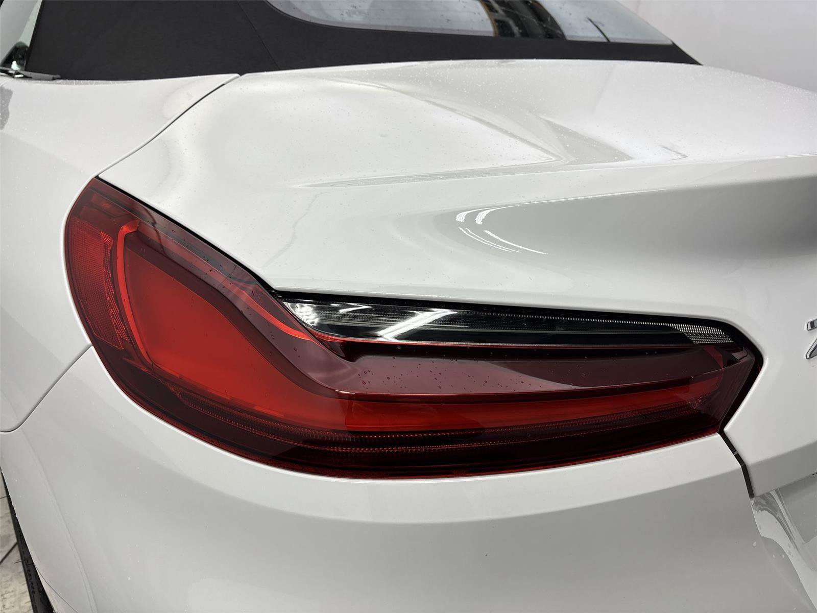 New 2026 BMW Z4 sDrive30i w/ Shadowloine Package RWD image 19