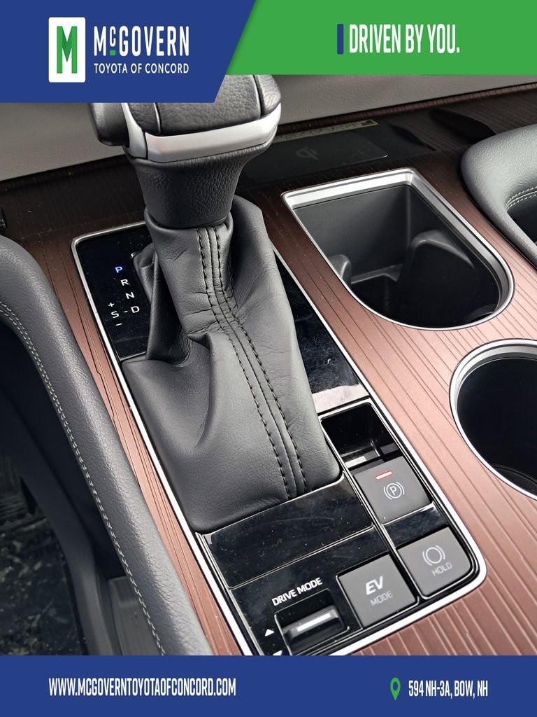 Used 2022 Toyota Sienna XLE w/ XLE Plus Package image 23