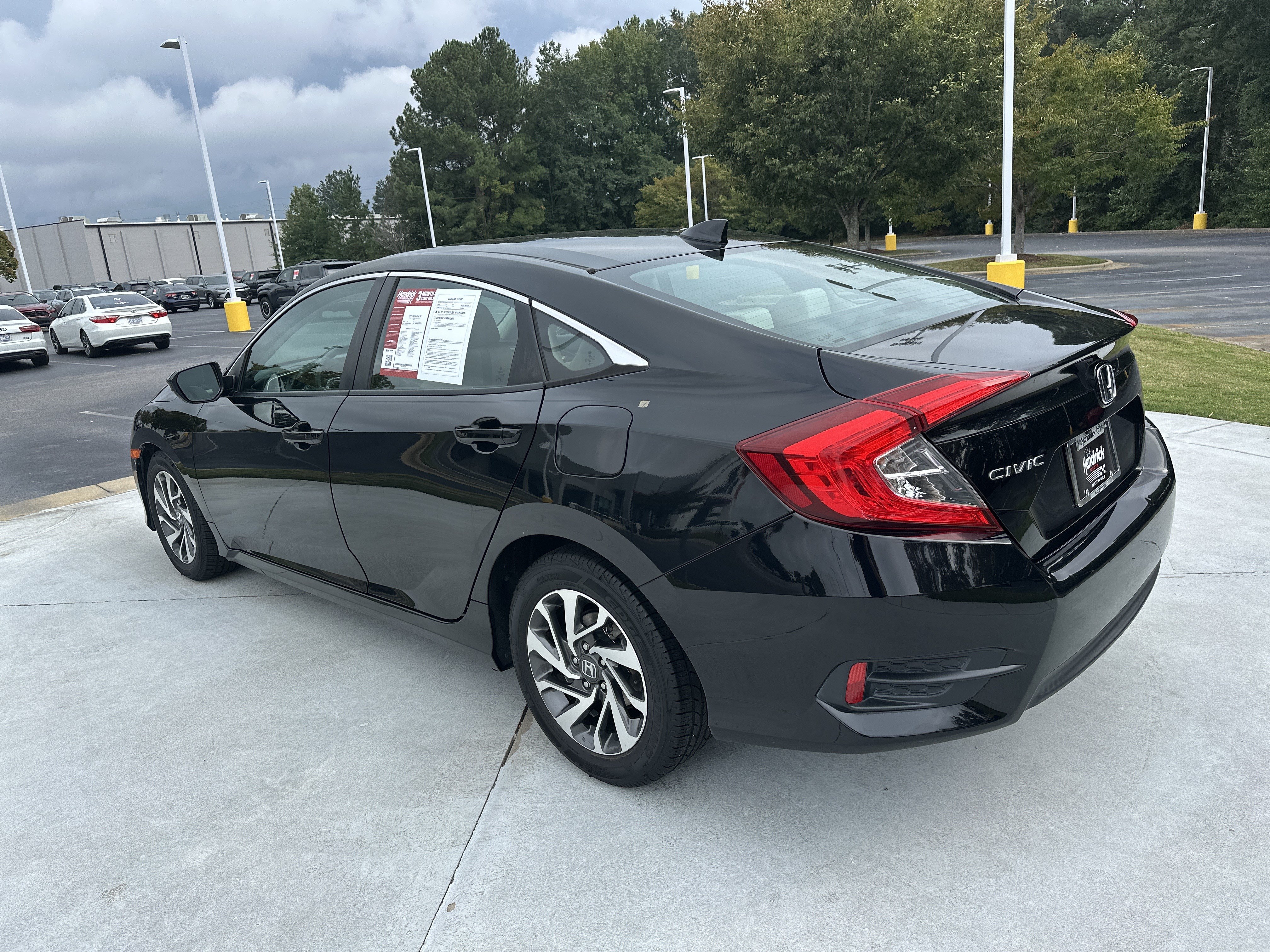 Used 2017 Honda Civic EX image 8