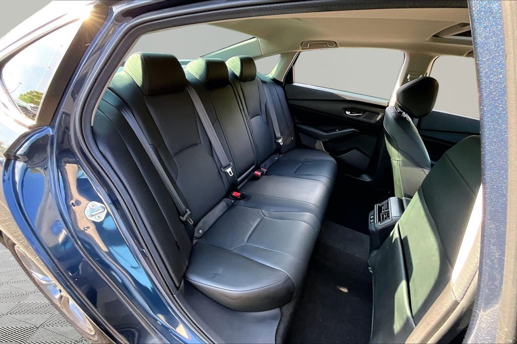Used 2025 Honda Accord EX-L image 19